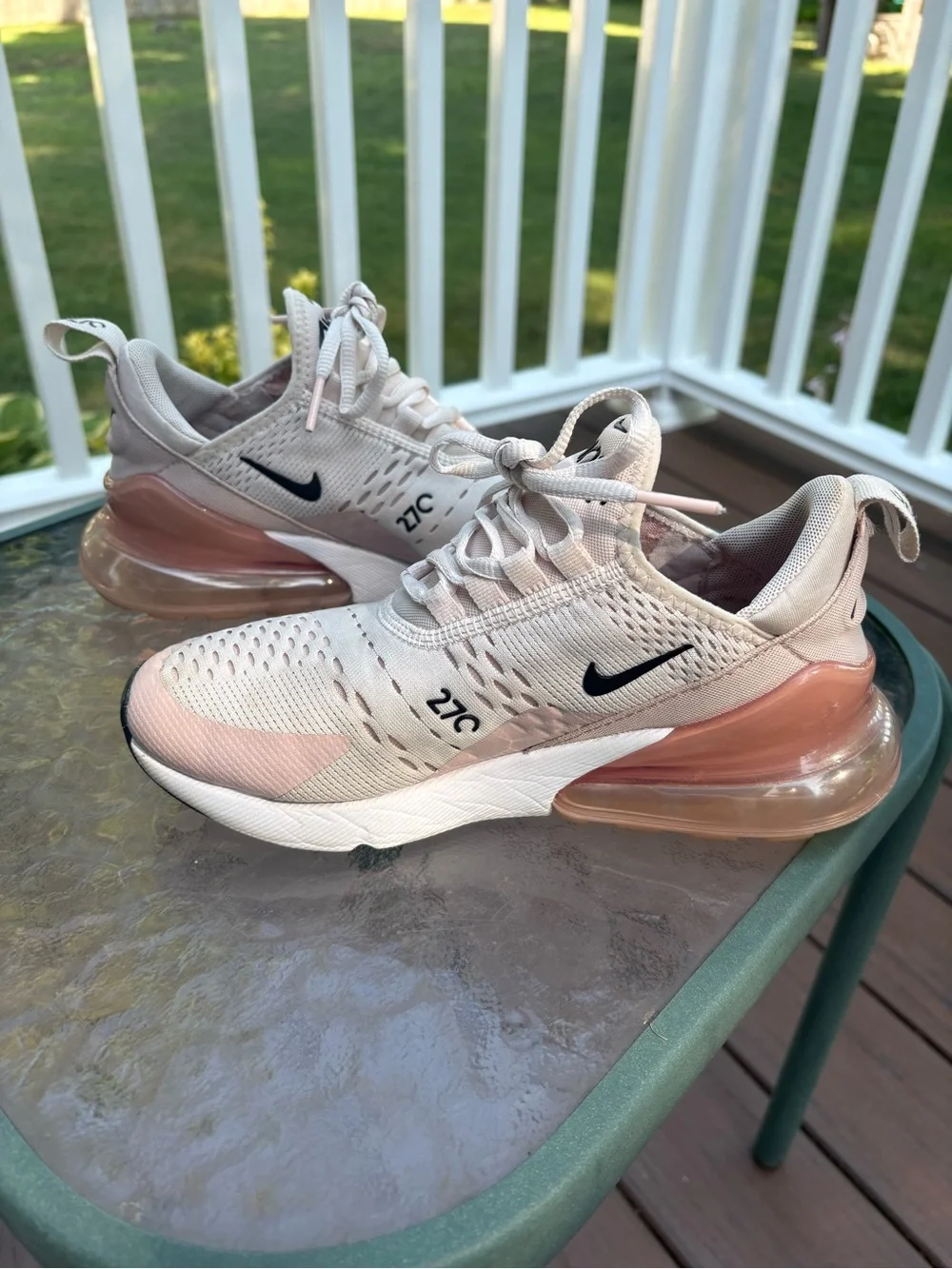 ✨ NIKE ✨ Pink Air Max 270 Sneakers Size 6